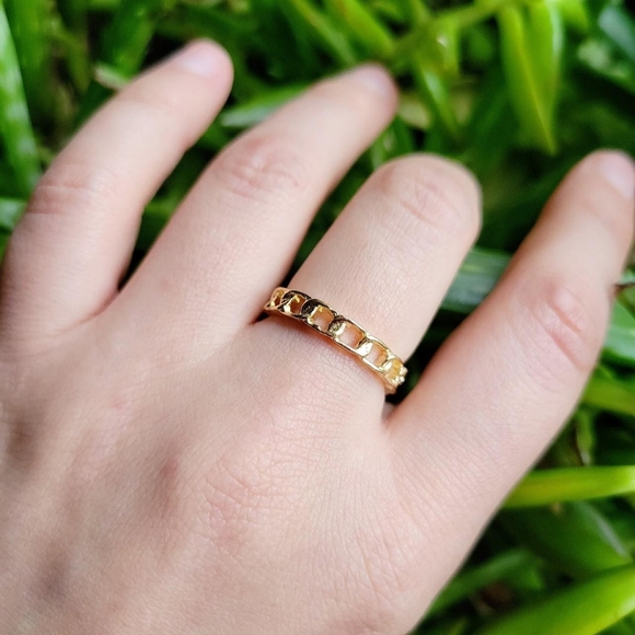 New Dainty Gold Chain Ring Band, size 7 - Picture 6 of 7